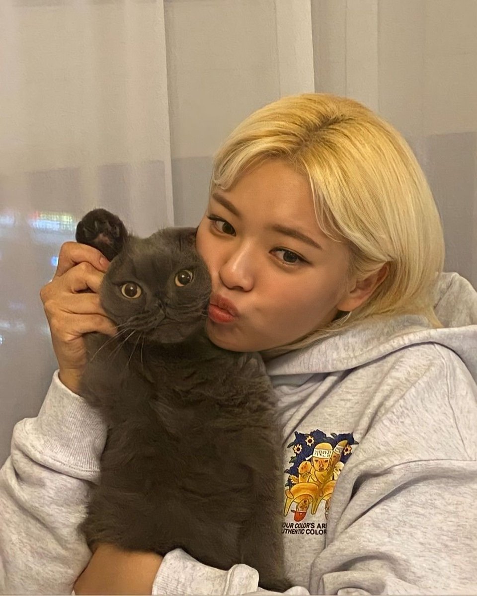 chaebrulee's tweet photo. @juiceyeon HAPPY JEONGYEON DAY
#정연이와의_매일이_벌스데이
#TodayIsForYoo
#TWICE #트와이스 https://t.co/qXYtePML1i