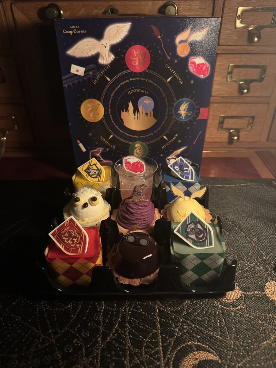 ハリポタのケーキ- ̗̀  ʚ 🍰 ɞ   ̖́-
可愛い美味しい綺麗幸せ(⋆ᴗ͈ˬᴗ͈)🪄︎︎◝✩⟡.·
血糖値爆上がりで眠りにつきまする(*_ _)zzZ