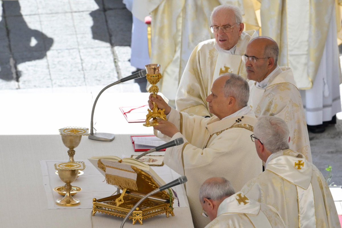 📽️ Revivez en images la célébration de la messe de la Toussaint présidée par <a href="/Pontifex_fr/">Pape Léon XIV</a>, et au cours de laquelle saint John Henry Newman a été proclamé docteur de l’Église.