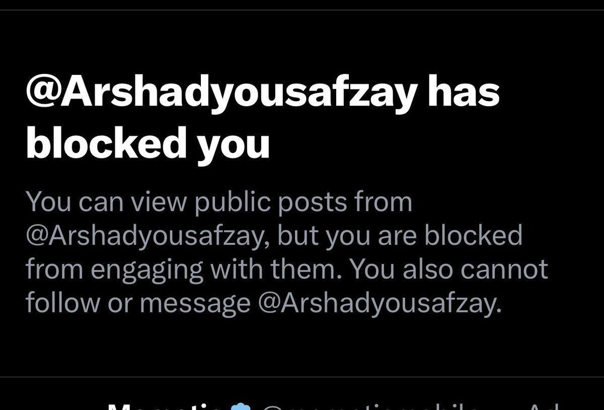 HayatPreghal's tweet image. اب اگر بندے کے پاس جواب نہ ھو تو بلاک تو مت کیا کرو ۔ گزشتہ ایک مہینے سے بکواسیات و خرافات بک رہے تھے ھم چپ تھے ، اب جب جواب دینا شروع کیا تو رونے پیٹنے الزامات لگانے پر  آگئے ۔ الٹا ہر جواب کا سکرین شاٹ نکال کر ٹویٹ کرتے رہے کہ پریغال میرے ساتھ زیادتی کر رہا ہے۔ 😄