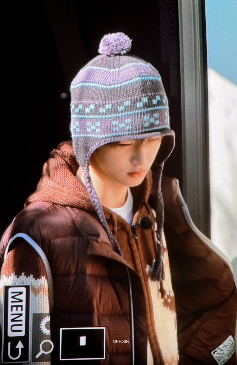 cookiejoaxinjoa's tweet image. 아기 눈부셔