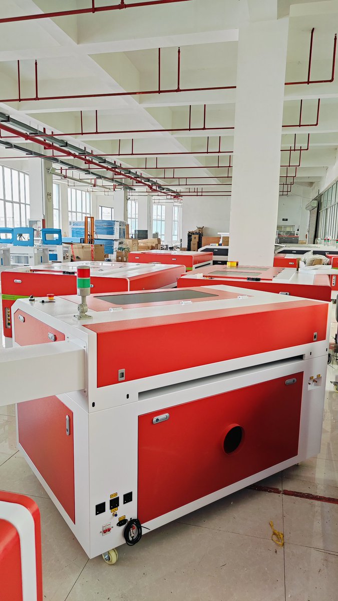 More details of 9060 model. Welcome to contact us for more information if you were looking for this machine.
Email: sales@ilaser-cnc.com
WhatsApp:+8613723458665