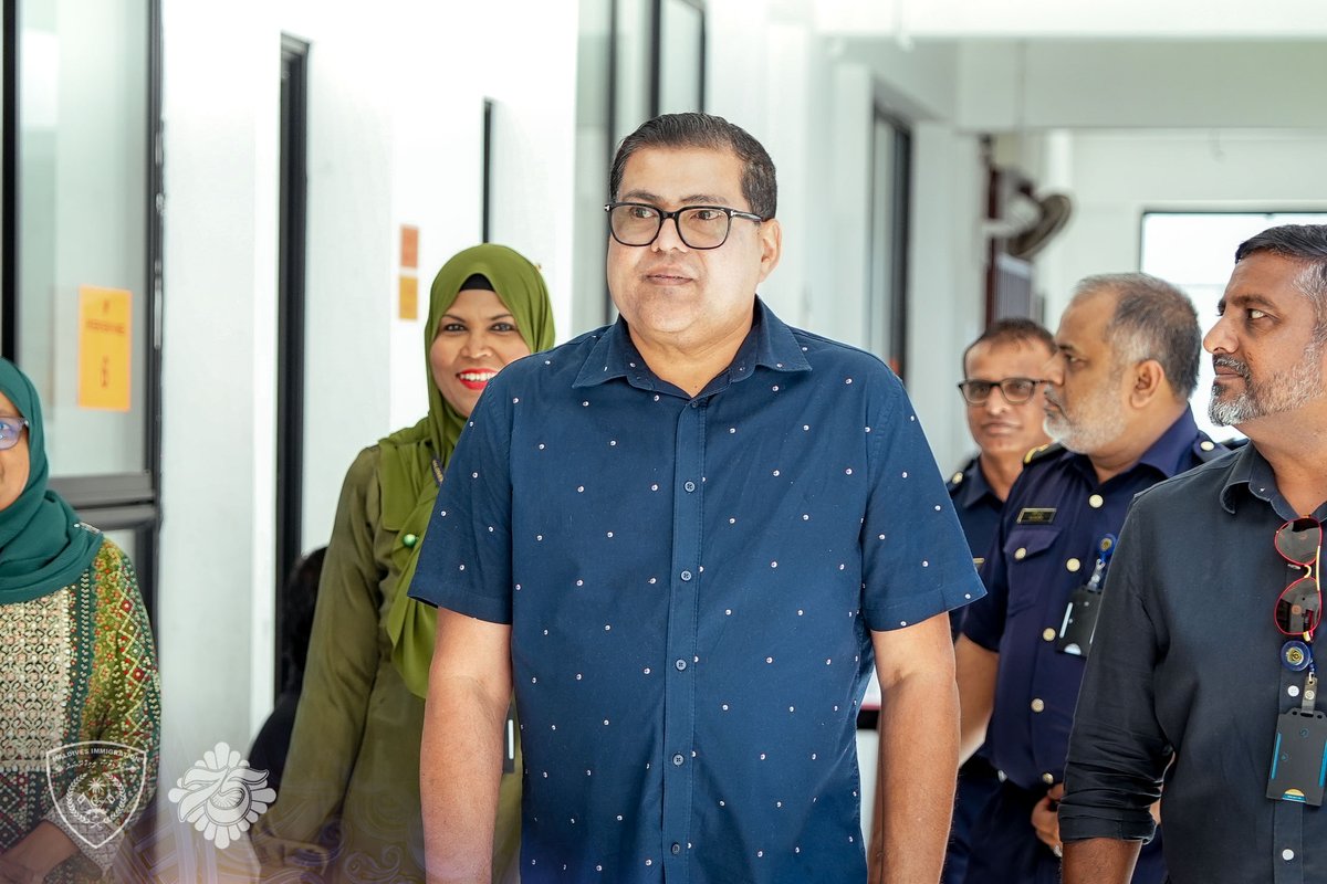 ImmigrationMV's tweet photo. Controller General of Immigration, CP (Retd) Ahmed Faseeh, and Deputy Controller Ahmed Ashfan visited the venue to observe the ongoing walk-in interviews for the recruitment of 70 Immigration Officer Trainees.
#WalkInInterviews #MaldivesImmigration https://t.co/yVAXgoObjn