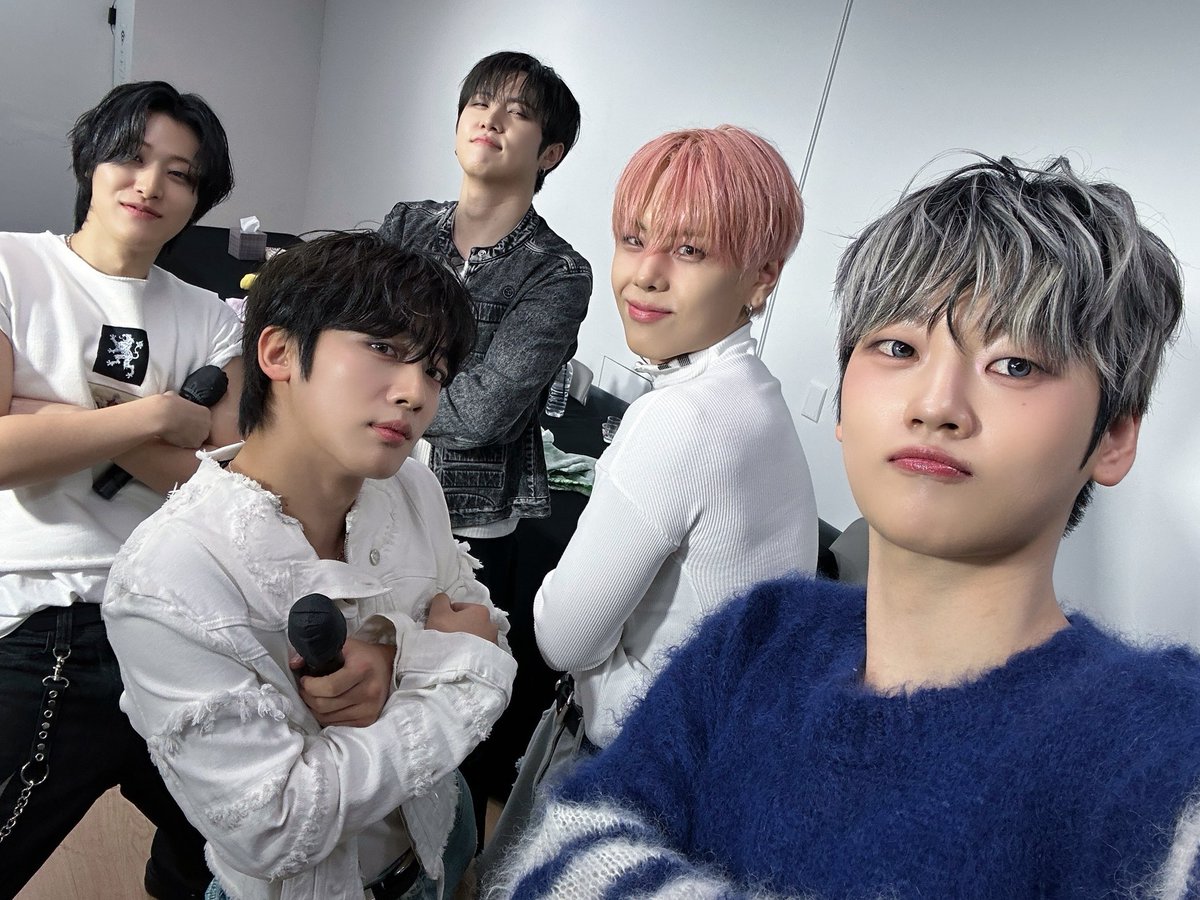 📮위아이 네컷이 도착했습니다❣️

루아이와 함께하는 주말? 행복 그 잡채.
위아이와 함께하는 주말? 완벽 그 잡채.
모두 HOME에 조심히 돌아가세요🫶

#위아이 #WEi
#Wonderland #HOME