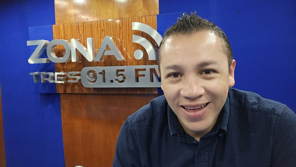 ¡Buenos días #Detonadores madrugadores! ☀ ☕ 🍩
👉 Este sábado iniciamos el mes de noviembre así que platiquemos de #PlanesParaNoviembre en #ZONAdeConexiónWeekend 

🔴 AL AIRE de 6-9AM a través de @ZONA3Noticias 📻🎙🎶