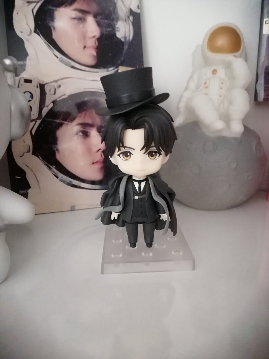 Çin aklın varsa bu fırsatı değerlendirirsin. Animeden çıkma herif. Böyle castı sonra istesen bulamazsın