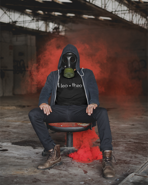 leo__theo's tweet photo. TOXIETY
From ''TOXIETY'' - Episode III by @leo__theo
#leotheo #toxiety #toxietyIII #novel #book #thriller #fantasy #scifi #merch #shirts #tshirts #tees #gasmask #toxic #gasmasks #sifi #halloween📷🎃 #art #episode3 #halloween2025 #mystery https://t.co/ncb9CKO5c2