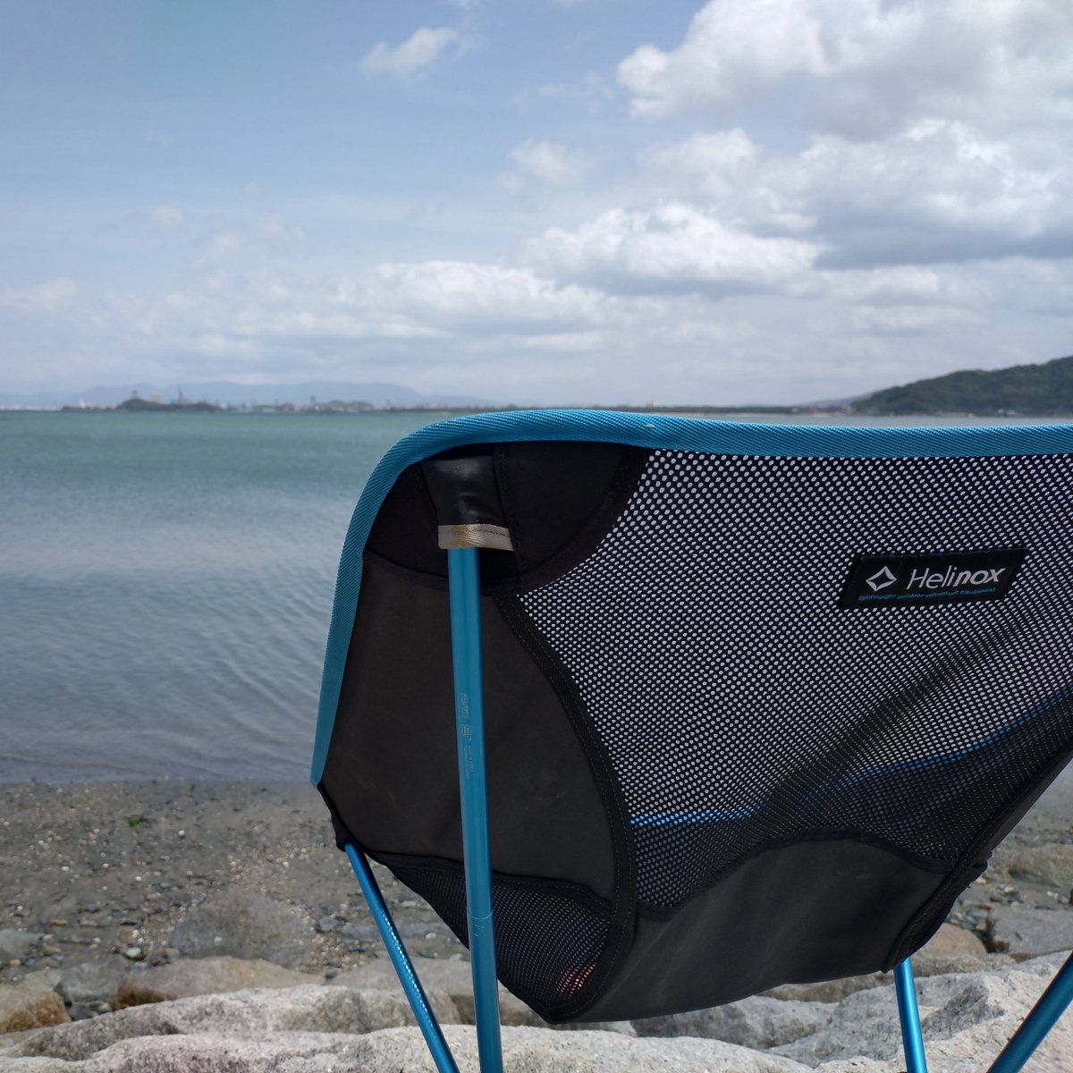 w26115's tweet photo. 姪浜チェアリング協会(MCA) 選⑭
#姪浜界隈 から海沿いに、てくてく歩いたら #チェア散歩 羊肉焼いて赤葡萄酒呑んだら #チェア呑み
今宿〜今津からの#博多湾 を独り占め。
#イスさえあればどこでも酒場
#チェア活 #chairing #チェア活 #チェアリング
#チェアリング好きな人と繋がりたい https://t.co/Fc3VHn5MIk