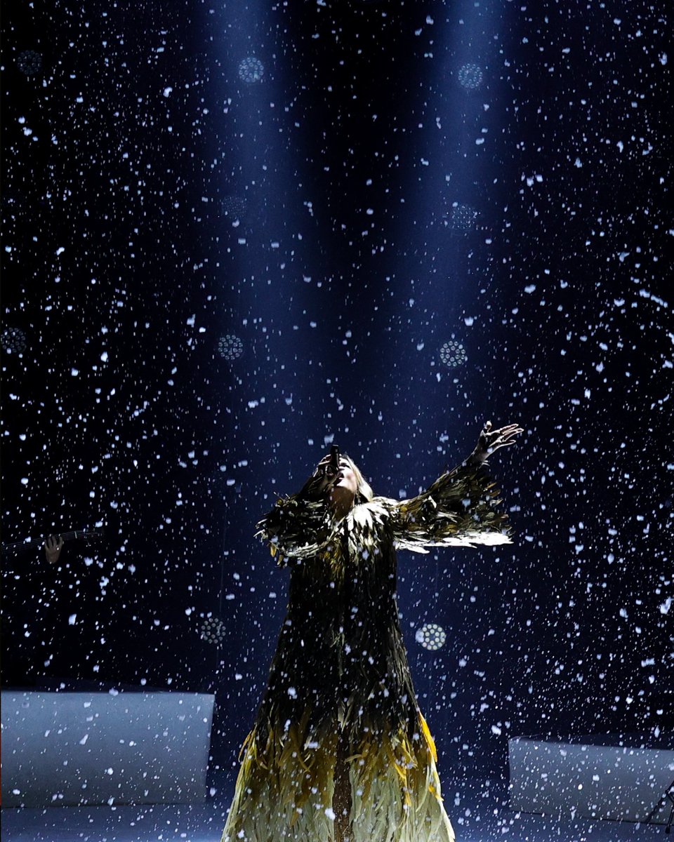 Natal, foi muito mais lindo do que sonhei que seria! 🥹 Obrigada pela noite incrível que tivemos juntos. A Turnê Intemporal está sendo um sonho! Obrigada, Deus!