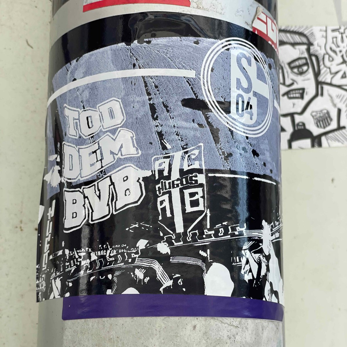 StickerHunting's tweet photo. 🇩🇪 FC Schalke 04
✅ Amsterdam, Netherlands
#️⃣ #S04 #Schalke04 #ForzaSchalke #DieKnappen #2Bundesliga https://t.co/0JxiDfprOj