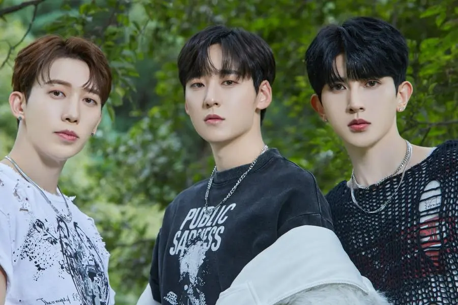 hitmagazine_br's tweet image. HOT DEBUT!

Kevin Woo, Hoon e Kiseop (@__UKISS_) anunciaram formação do grupo unit UX1 (@ux1_official). Os três integrantes vão estrear com dois shows, em Osaka e Tokyo, nos dias 20 e 21 de dezembro.

#KEVINWOO #HOON #KISEOP #UKISS #UX1