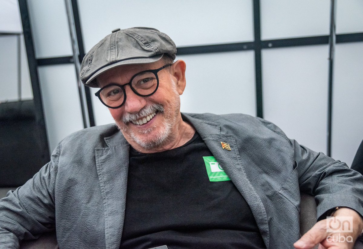 Silvio Rodríguez: "... No soy de un país, afortunadamente, que manda tropas a ningún lugar a invadir, a quedarse con el petróleo, a bombardear. Cuba nunca ha hecho eso..." 

Fragmento de la entrevista Las revoluciones no son perfectas, son necesarias.

#Cuba #SilvioRodriguez