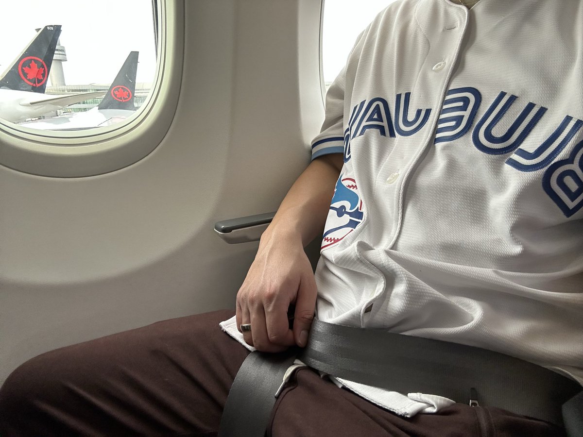 PdotChan's tweet image. YYZ 🇨🇦 ✈️ SJD 🇲🇽 let’s go! @AirCanada @BlueJays #WANTITALL #WorldSeries #game7