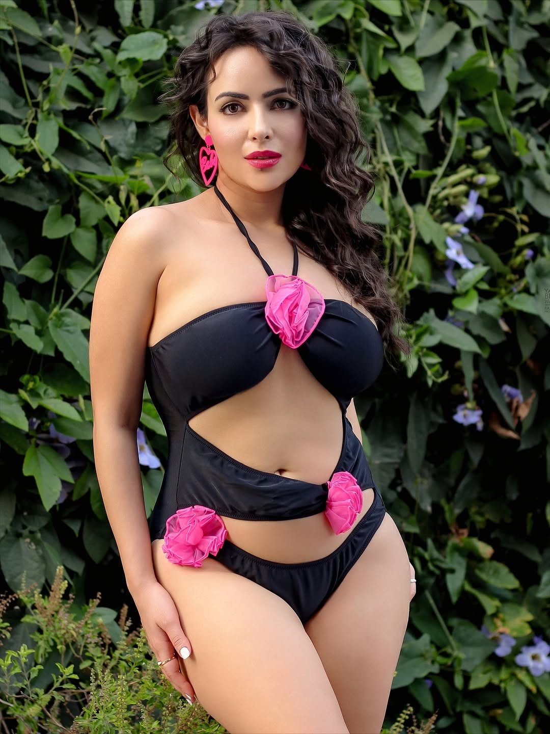 G4q9jhMWoAAMj9Z?format=jpg&name=large