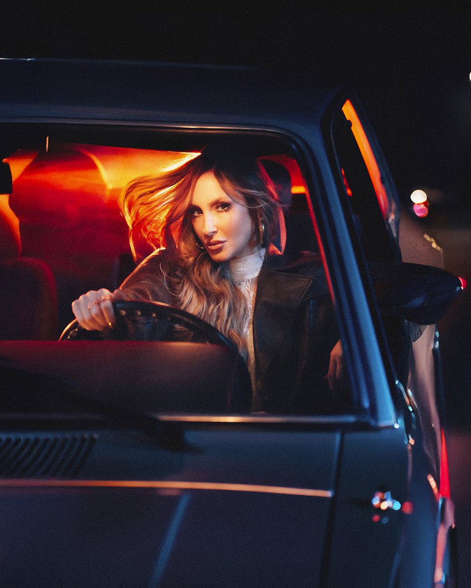 É hoje! 🎬🌶️

A exibição de “Especiarias: O Curta-Metragem” acontece hoje no Cinemark do shopping RioMar, em Recife, às 12h! ✨ Tô muito feliz e ansiosa pra viver esse momento com vocês ♥️

Disponível no YouTube:
04/11 - “A Chave”
06/11 - “Se Um Dia Chorei”
11/11 - “Especiarias”