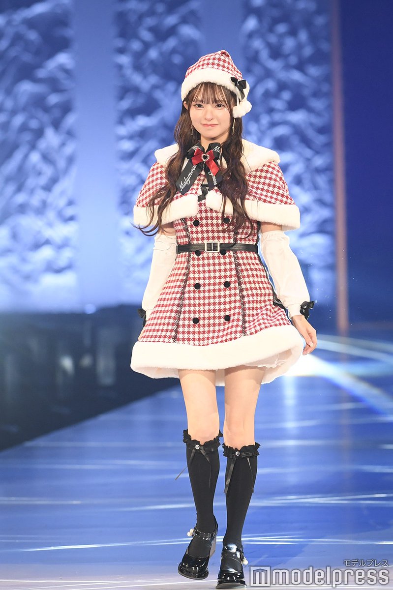サツコレ 2025A/W👾❄️】 “AI疑惑”で話題・藤咲凪、サンタ風コーデで