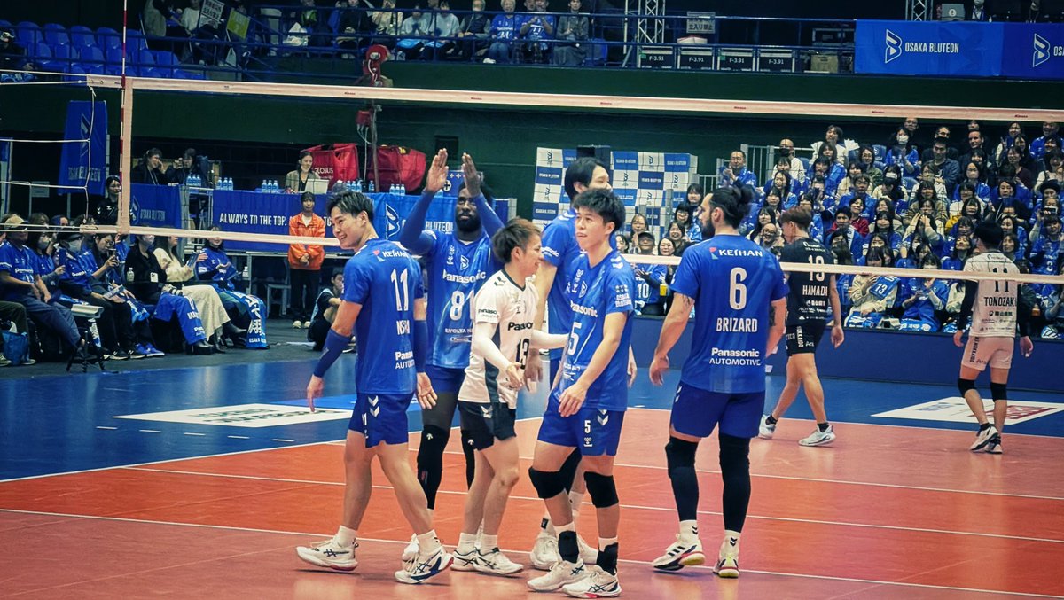 kanaho_pa's tweet image. ストレート勝利🔥

西田くんとガンバに加入の噂があったミゲルロペス選手が活躍✨

パナアリは歩いて行ける距離にあるのがありがたい🤣

良い席で観戦させていただいてありがとうございました
#大阪ブルテオン #bluteon