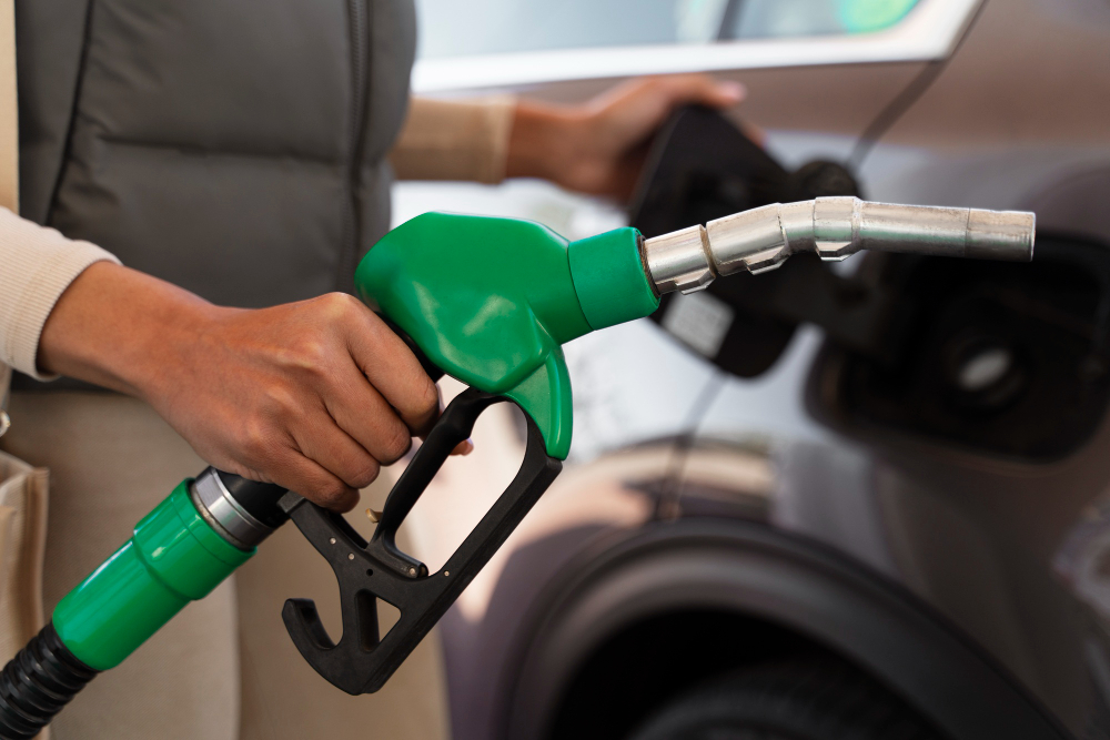 🟢🟢 New fuel tax will come into effect this month in #Tenerife 
♻️ The Cabildo have approved the forestry ‘Green Cent’ fuel tax to fund environmental initiatives on the island…

canarianweekly.com/posts/New-fuel…