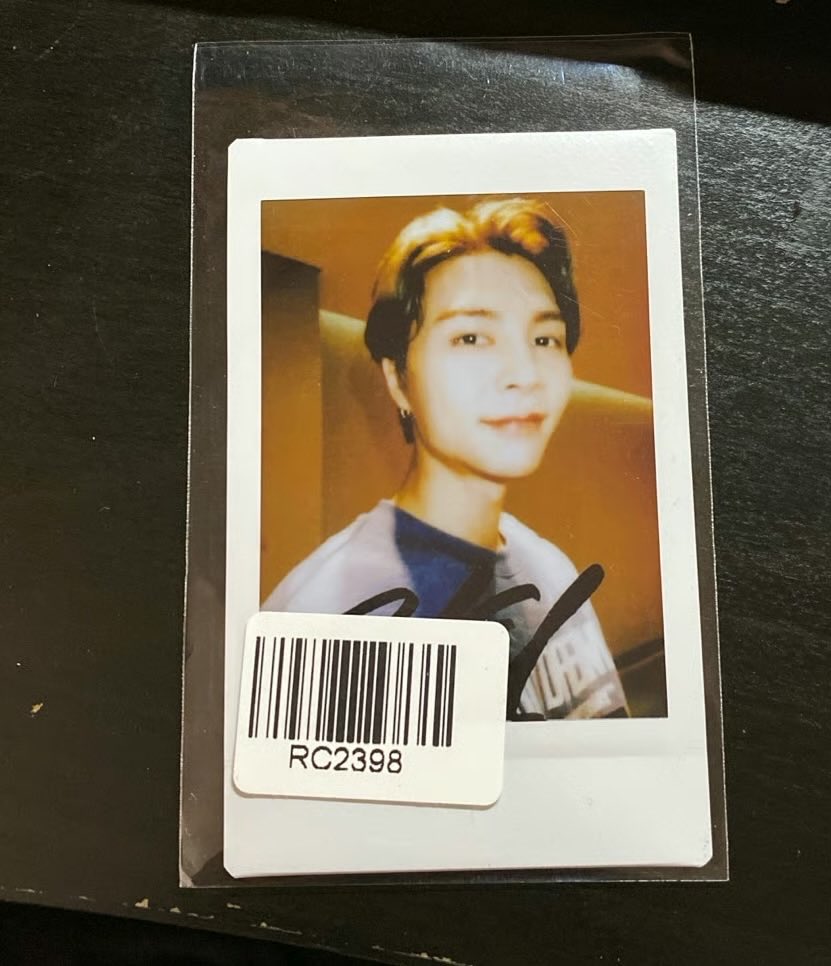 good aftie san kaya mabibili to 😔 wala sa yangdo and mercari pls