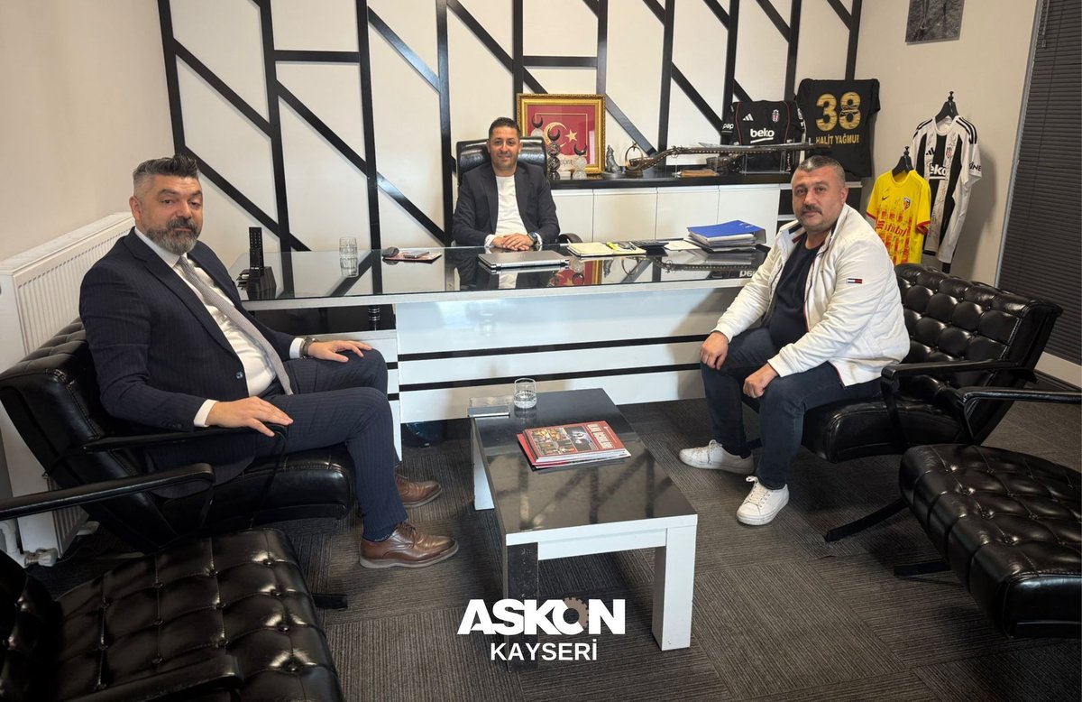 Ülkü Ocakları Kayseri İl Başkanı Sayın Halit Yağmur’a iki gün önce geçirmiş oldukları kaza nedeniyle geçmiş olsun ziyaretinde bulunduk.

#ASKON #Kayseri #Ziyaret #ÜlküOcakları