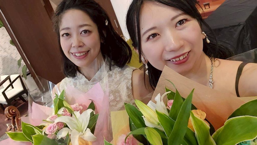 本日はピアノ教室の発表会にて
ゲスト演奏をさせていただきました🎻🎹

そして明日は…いよいよDelphiのコンサート！
当日券もご用意してますので
お待ちしております♬