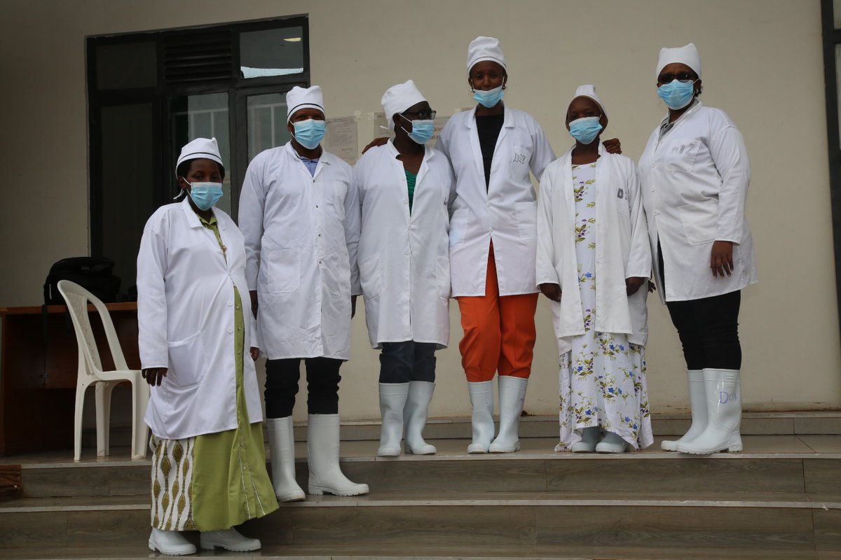 Youth and women entrepreneurs in the dairy value chain supported by <a href="/ProfemmesTH/">PROFEMMES TWESEHAMWE</a> under #VIBE program had an exciting learning experience at <a href="/IshyoFoods/">Ishyo foods</a> to build competitive, high-quality food products for the market. <a href="/TradeMarkAfrica/">TradeMark Africa</a> <a href="/MastercardFdn/">Mastercard Foundation</a>