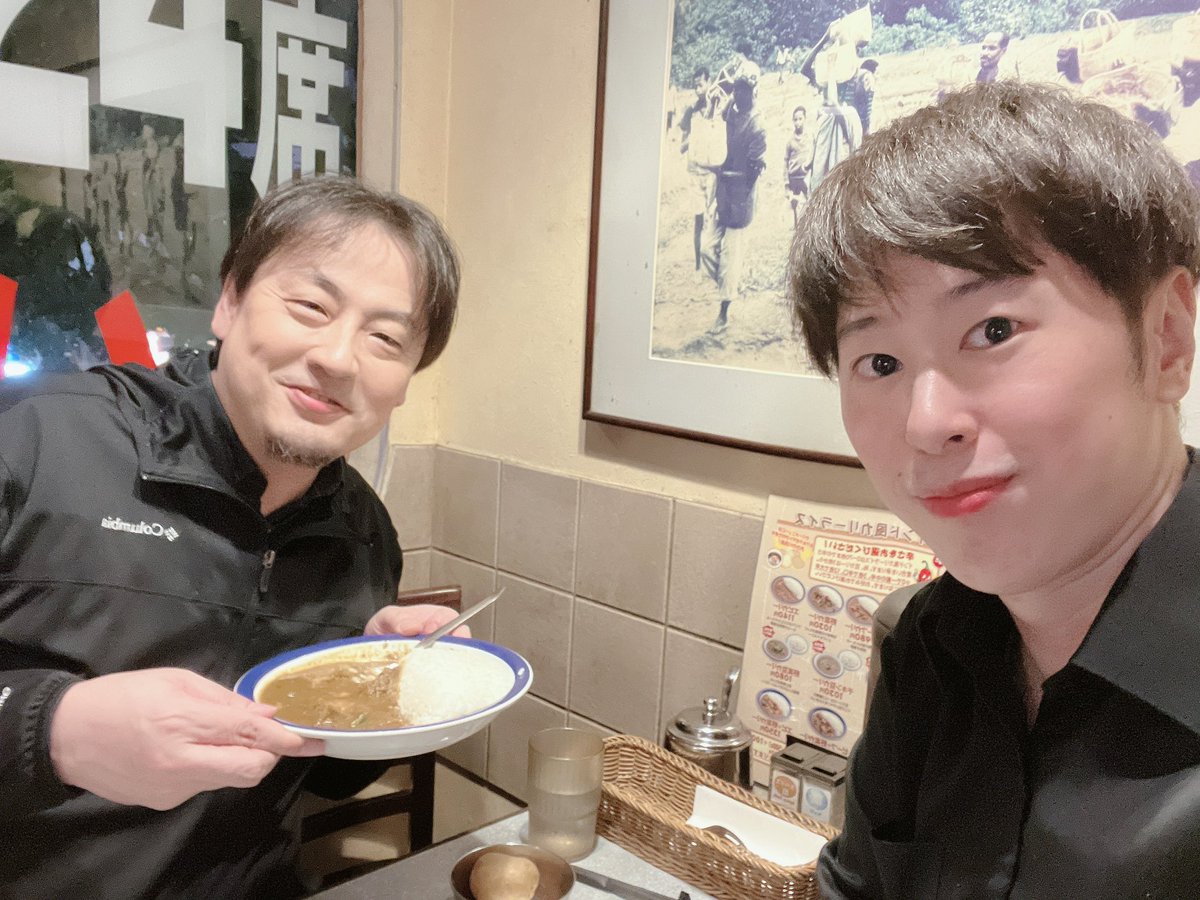 Futokunaio's tweet image. 龍神戦は準々決勝で敗退となりました！
初戦ラスの2戦目北家スタートはかなり厳しかったです😢また鍛えて来年リベンジします！

勝者のたろうさんと🍛

#MJ杯龍神戦