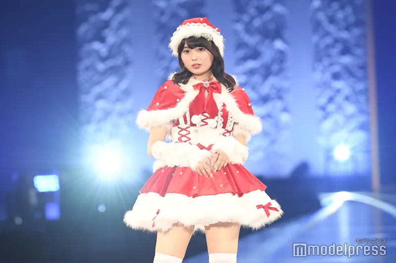 modelpress's tweet image. 【サツコレ 2025A/W👾❄️】

「今日好き」おひなさま（長浜広奈）
サンタ風ミニ丈衣装でギャップ見せ

「冬のおひなさまも最強」「可愛すぎる」と反響

🔻さらに写真を見る
mdpr.jp/news/4672851

#サツコレ #サツコレ25AW @hina_nagahama