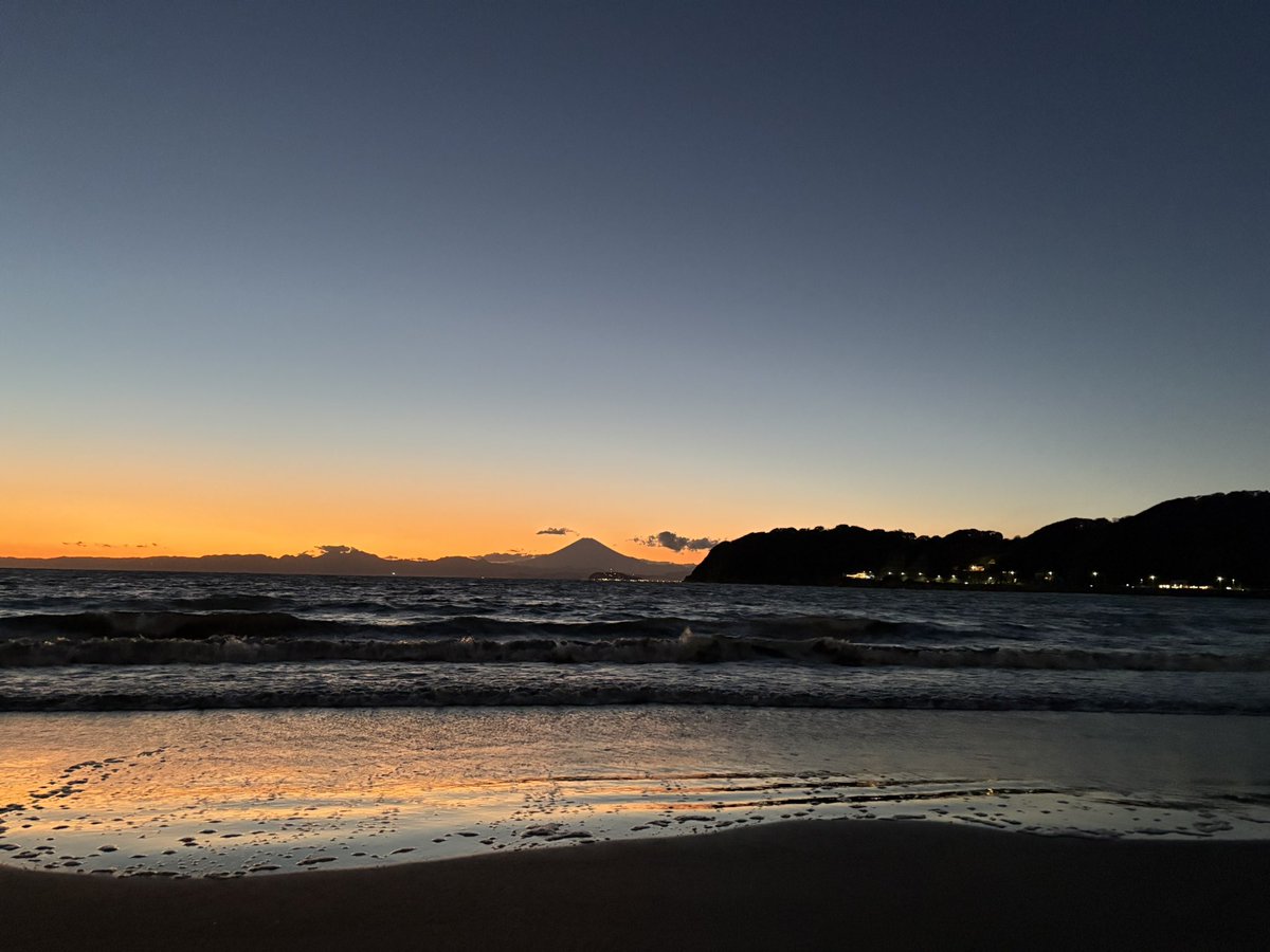 usashiroco's tweet photo. さ、雪山に向けてー。2㎞Jog筋トレ
#今日の海空 https://t.co/mDXS389CSa
