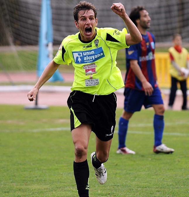 Tal dia com avui de 2009 el #Gavà era derrotat pel <a href="/CD_Alcoyano/">CD Alcoyano SAD</a> per 2-4, tot i el doblet de <a href="/Manteca_albert/">Albert Manteca</a>..
El dia anterior el president visitant havia declarat que havien de guanyar "por narices"
cfgava.blogspot.com.es/2009/11/gava-2…