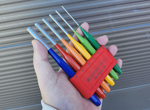 PBの並行ピンポンチレインボーが数量限定の大特価で緊急入荷。
約50％OFFの大チャンスとなっております。
普段から定評のあるPBのポンチをこんな機会にぜひどうぞ。

abit-tools.com/25-11-01-1/