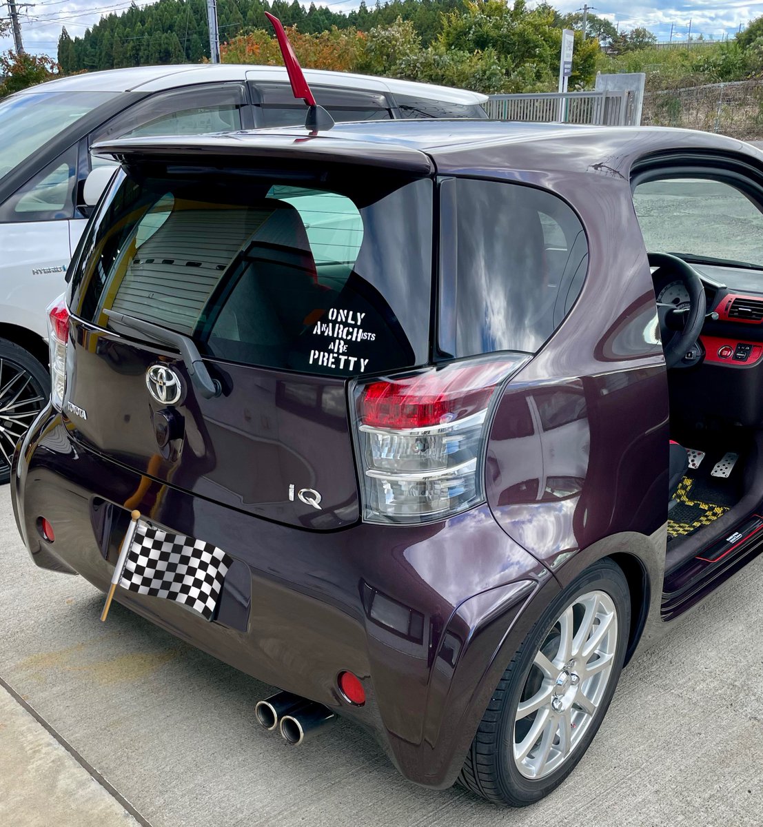 chuxxxjp's tweet photo. iQが修理から無事帰還しました🫡
おかえり〜
バンパーピカピカ✨
#トヨタiQ #TOYOTAiQ #交通事故 #事故 #ご安全に https://t.co/seNC1oJi48