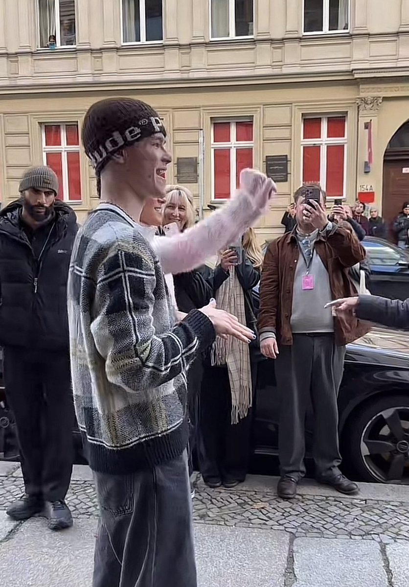 angelsimme's tweet image. google how to teleport