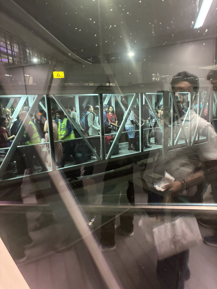 Prajkumar86's tweet image. This is how you like to keep your USP of being on time? Having people in queue to board when you’re not ready @IndiGo6E ??