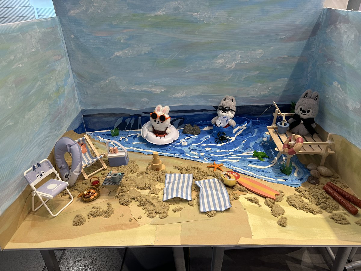 Todays <a href="/Stray_Kids/">Stray Kids</a> minchan melbourne cupsleeve was so nice! Its always enjoyable when the day is a little slower and we can chat together easily! I was selling my stuff as usual, and there was an amazing skzoo set made by <a href="/leeknardigan/">ai</a> 🩷🖤 cant wait to #DO_IT again tomorrow!