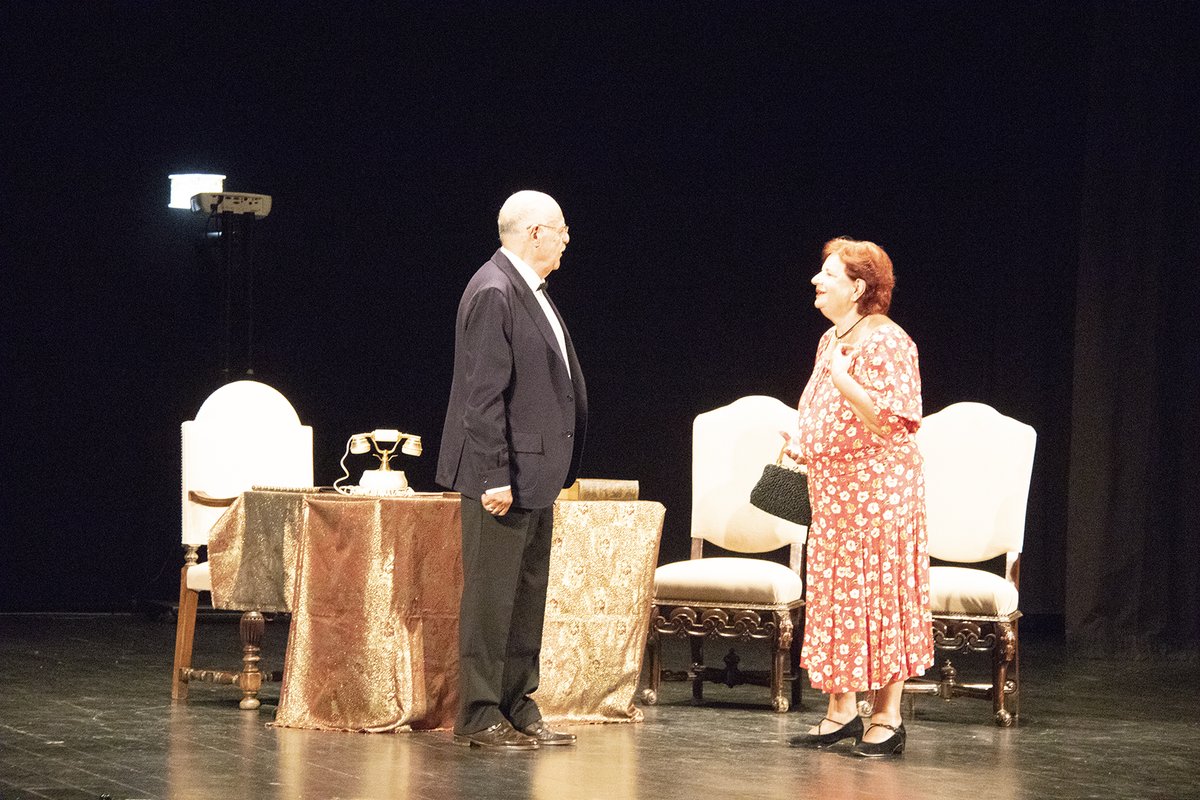 Hdad_Macarena's tweet photo. ASISTENCIA SOCIAL | Nuestros hermanos veteranos han disfrutado de una magnífica tarde de teatro y convivencia en el Hogar Virgen de los Reyes.

Dentro de las actividades del programa Veteranos Macarenos, han asistido a la representación de varias obras de los hermanos Álvarez Quintero a cargo del grupo de teatro del Centro de Participación Activa del Casco Antiguo y la asociación cultural de teatro Tespis.

📸 Antonio R. Beltrán