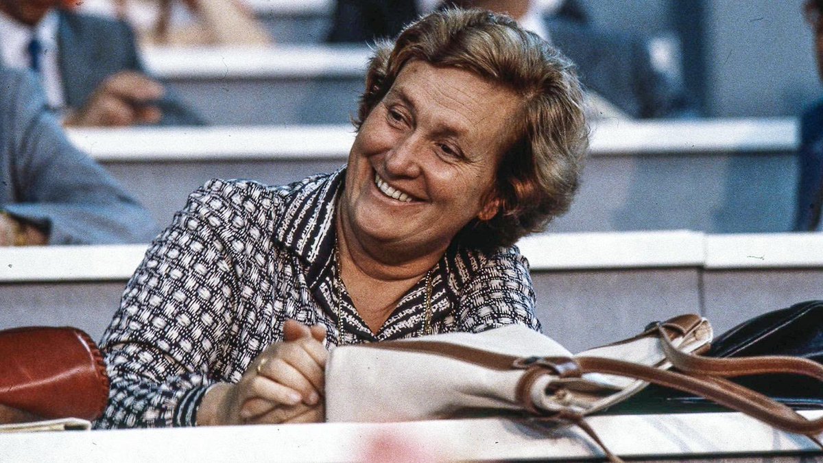 Ciao Tina, sempre nei nostri cuori. 
"Aveva la bellezza di una donna che pensa, la bellezza di una donna che prende decisioni, la bellezza di una donna che ha un mondo interiore”. Nove anni dopo continuiamo a ricordarne l'impegno politico e sociale #TinaAnselmi