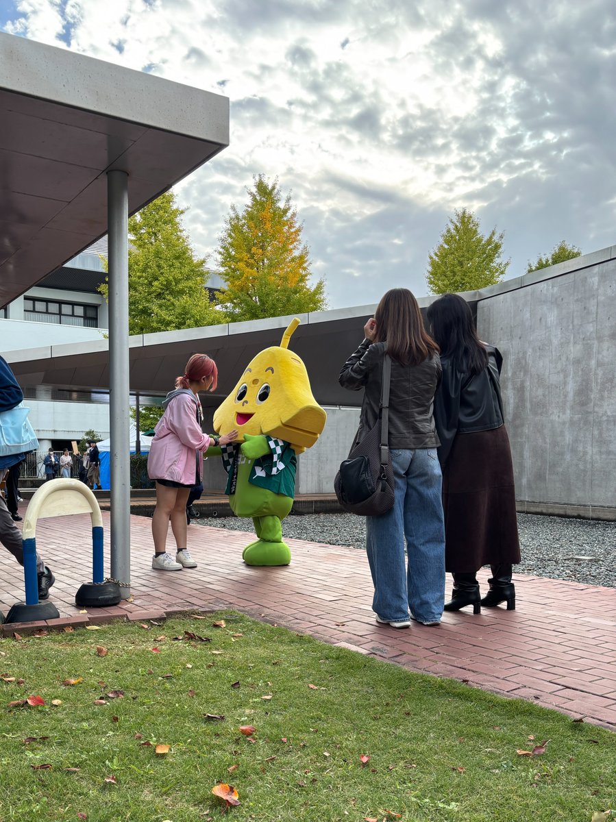 ycu_hamadaisai's tweet image. 第75回浜大祭 1日目閉場しました！
本日も多くの方にご来場いただきました✨
みなさんとお会いできて幸せです🫶
明日もさまざまな企画、出展がありますので、ぜひ金沢八景キャンパスに足をお運びください❤️‍🔥
#浜大祭2025 #solaris #浜大祭 #横浜市立大学 #金沢八景