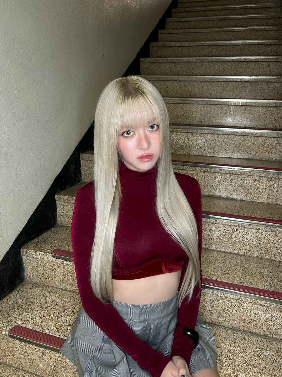 WE_NMIXX's tweet image. President of chalant right here.

#NMIXX #엔믹스 
#릴리 #LILY