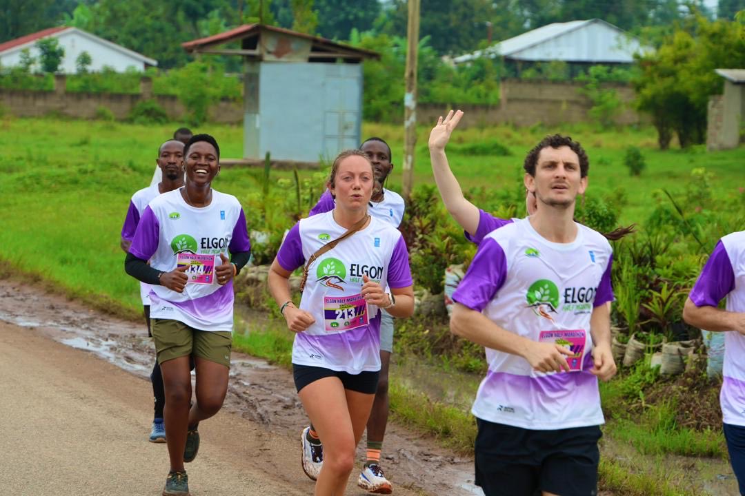 UNDPUganda's tweet image. OFF THEY GO!🏃‍♂️💨 Hundreds of runners hit the streets of Mbale City as they run for a cause! 

The energy was ELECTRIC!

 #ElgonHalfMarathon
#EndGBV
#ClimateAction
#YouthEmpowerment 
#RunWithJoshua 
@joshuacheptege1