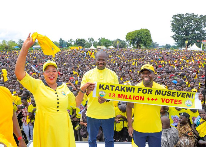 kabandanamedia's tweet photo. Senior @NRMOnline Party leaders is already performing wonders — keeping the crowds informed, energized & united here at the Boma Grounds in Katakwi.
Very soon, @KagutaMuseveni will arrive.
#ProtectingTheGains #NRM2026 #SteadyProgress #TesoSubRegion #YellowPower #DevelopmentForAll https://t.co/GA42lMUYAM