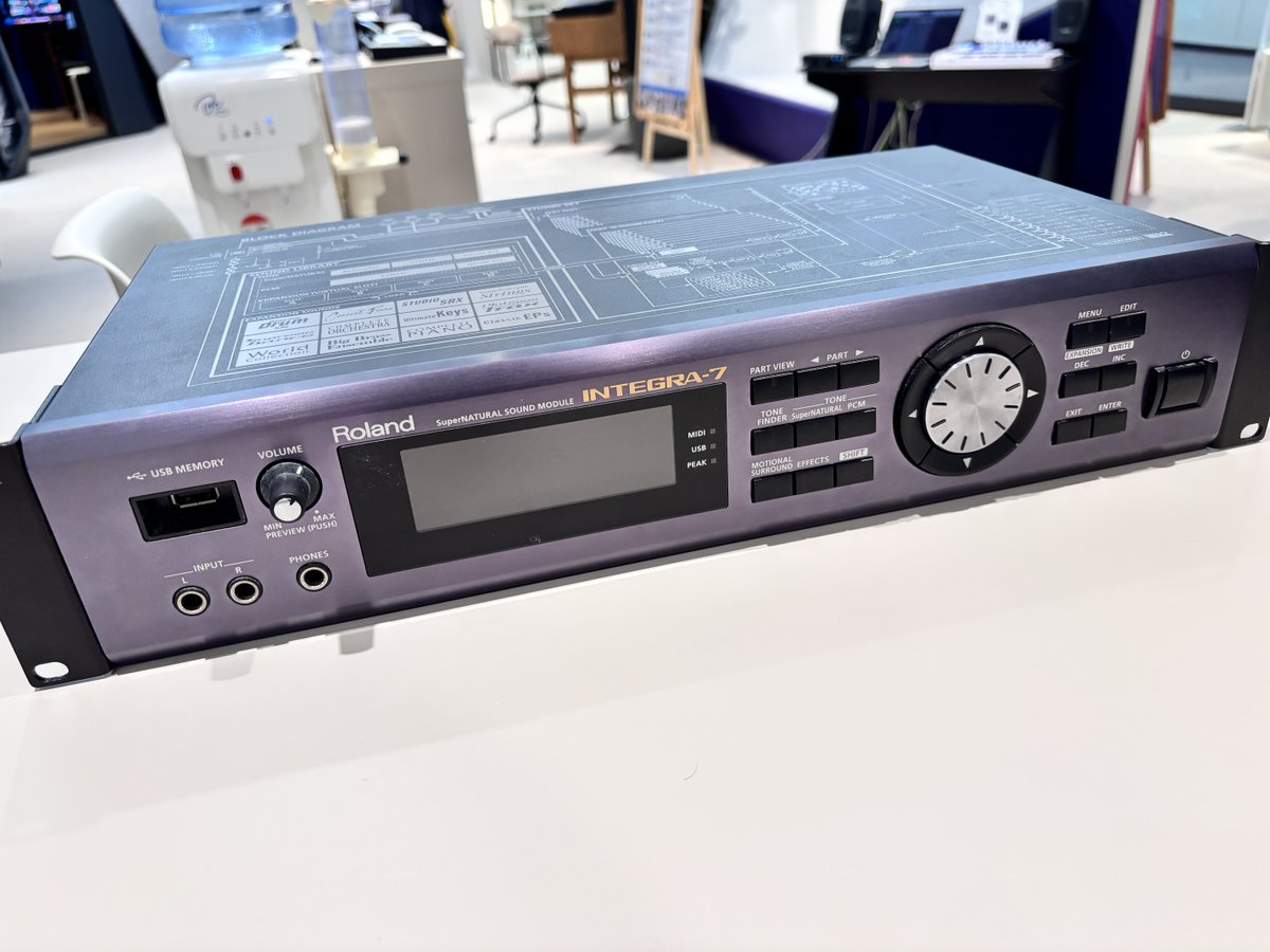 梅田店中古製品】 ・Roland / INTEGRA-7 ローランド音源技術の精髄を
