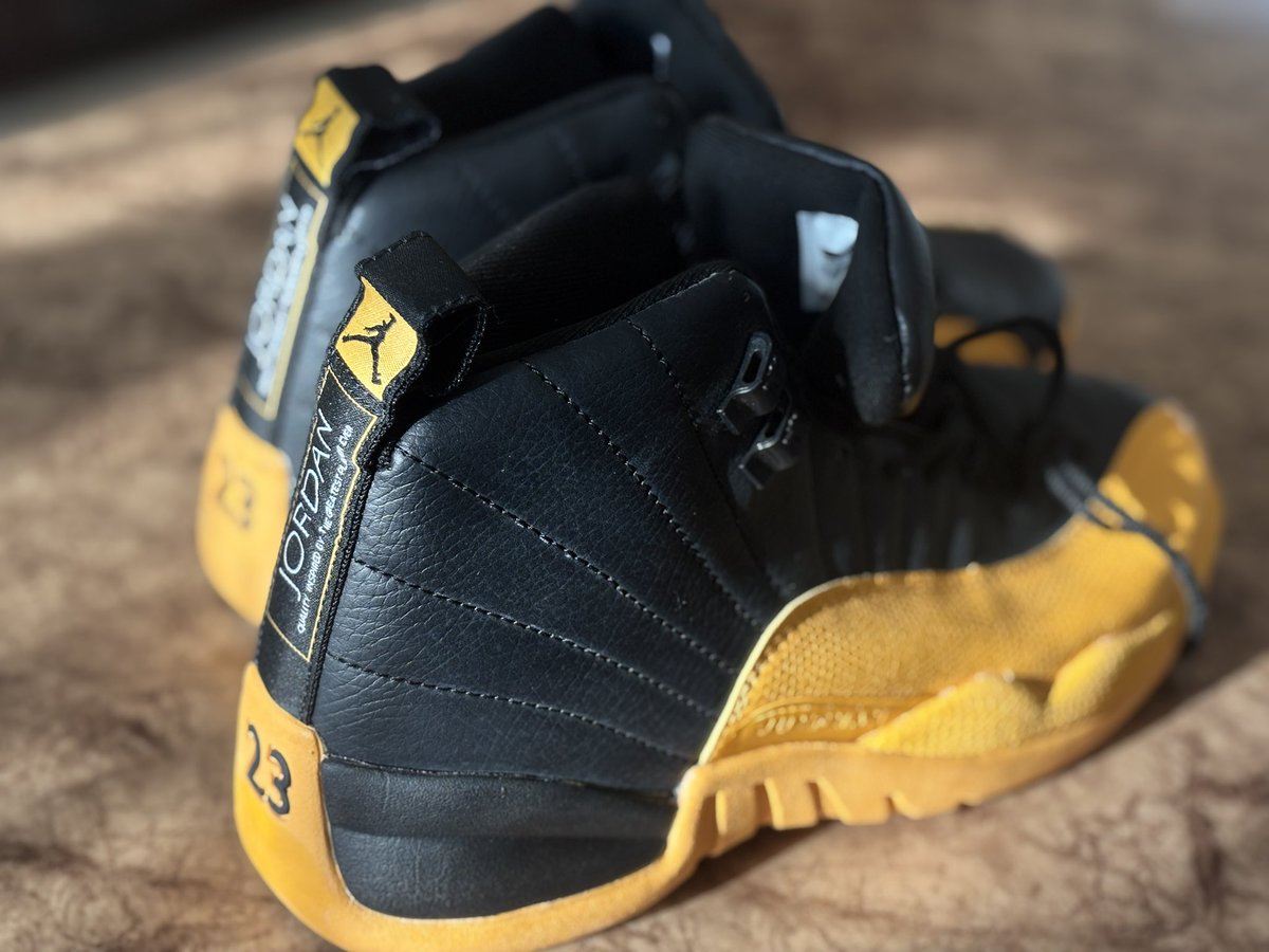 CandJohny's tweet photo. 🔥 Step out in style with fresh Jordans (Size UK 7) — all for just P1000!
👟 Authentic look, clean drip, best deal in Tutume.
📍 Based in Tutume | 📞 75381162
#JordanShoes #TutumePlug #SneakerDeals #UK7 #FreshKicks #BotswanaStyle #AffordableDrip https://t.co/4M9PjrMnHb