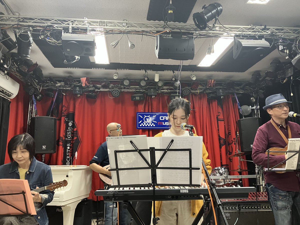 650maru's tweet photo. 約2時間 生の演奏を堪能🎶
やはりライブいいですね🥰
Cup music
#SCM
#バルビゾン
#Familion https://t.co/SKoyRrOg4S