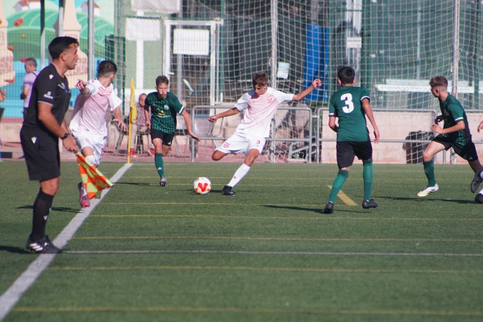 ffrm_se's tweet image. ⏸️ ¡𝗗𝗘𝗦𝗖𝗔𝗡𝗦𝗢! | ⏰ 35&apos; | #FFRM 1-1 #EXT

⌛ Jugadores a vestuarios con tablas en el marcador. ⚽ David Martínez igualó (⏰ 20&apos;) el tanto inicial extremeño.

📽️ youtube.com/live/WCid7BLiW…

📍 Beniel / 💪 ¡A culminar la remontada! ¡Vaaaaamos! #VamosFFRM