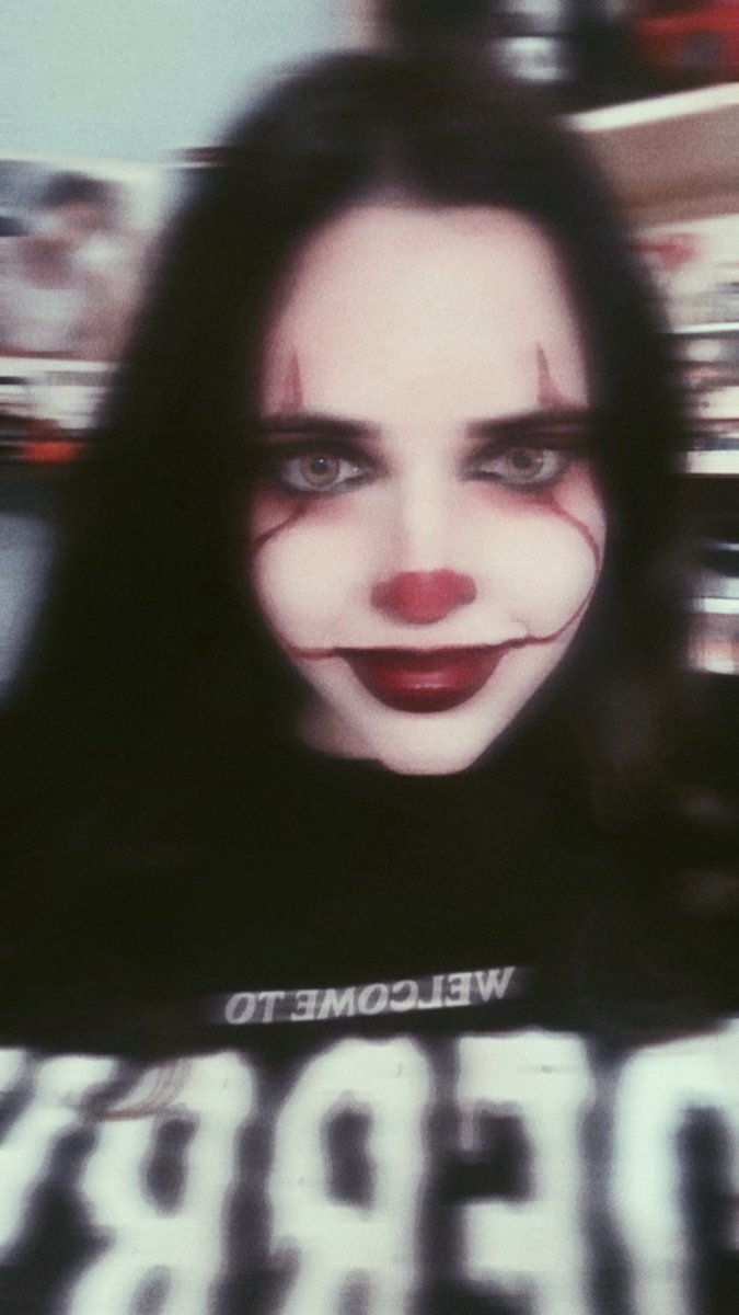 godfreysgirl's tweet image. Time to float 🎈#Halloween
#ITWelcomeToDerry #Pennywise @ITMovieOfficial