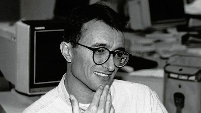 <a href="/perezreverte/">Arturo Pérez-Reverte</a> "Me mandaron quince días y me quedé nueve meses". En 1990, quince años después de los hechos, <a href="/perezreverte/">Arturo Pérez-Reverte</a> habló con RNE sobre su experiencia en el Sahara: rtve.es/play/audios/jo… #APRSahara1975