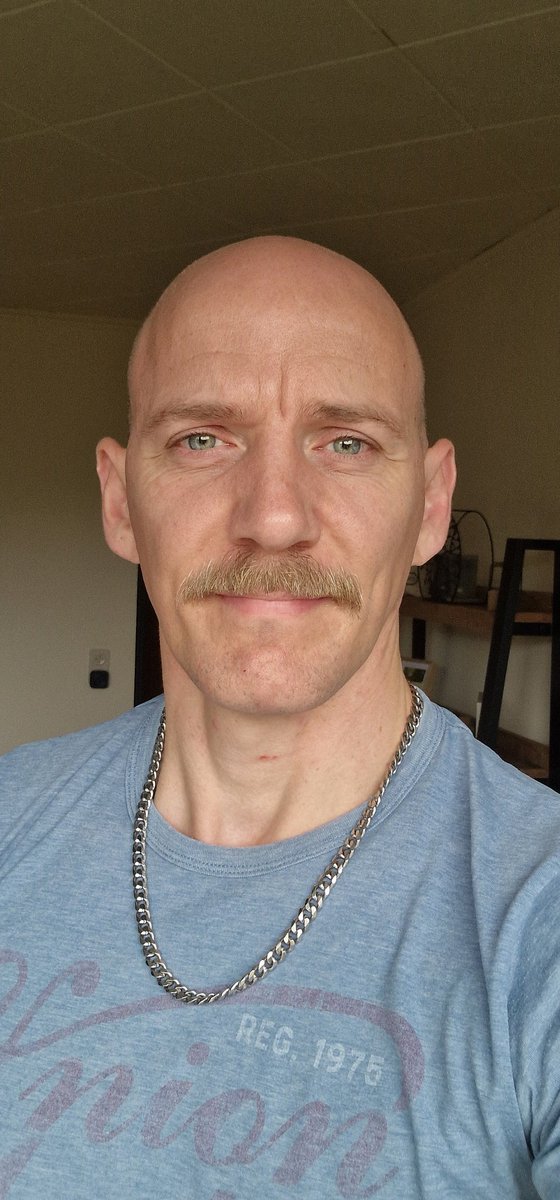 Derrière la moustache, un message fort. 💙
Novembre, c’est le mois du Movember, pour sensibiliser à la santé masculine : prostate, testicules, mental…

Parce qu’en parler, c’est déjà agir. 👊
#Movember #Prévention  #MoustachePower #SantéDesHommes #ParlonsEn #MoustacheSolidaire