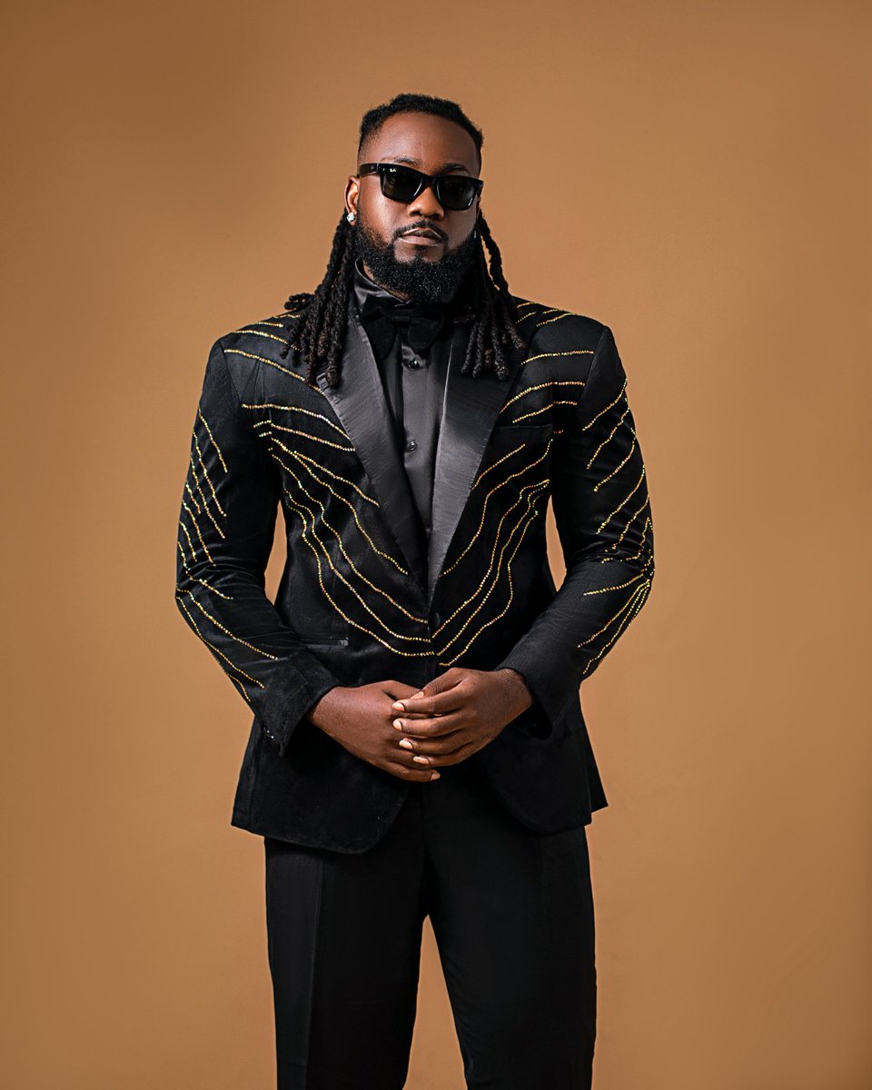 Mr Mo tweet media