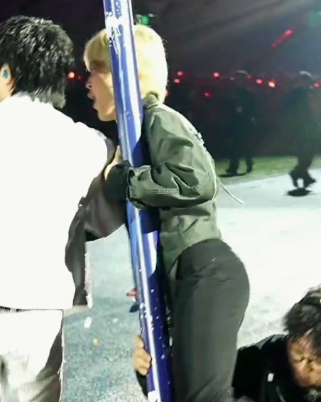 koominiest's tweet image. JIMINNNN